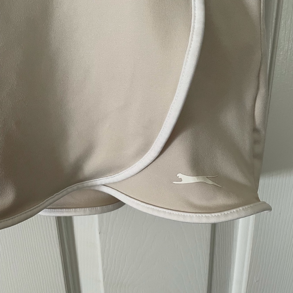 Slazenger Beige‎ and White Golf Skort. Size Small. - Picture 5 of 5